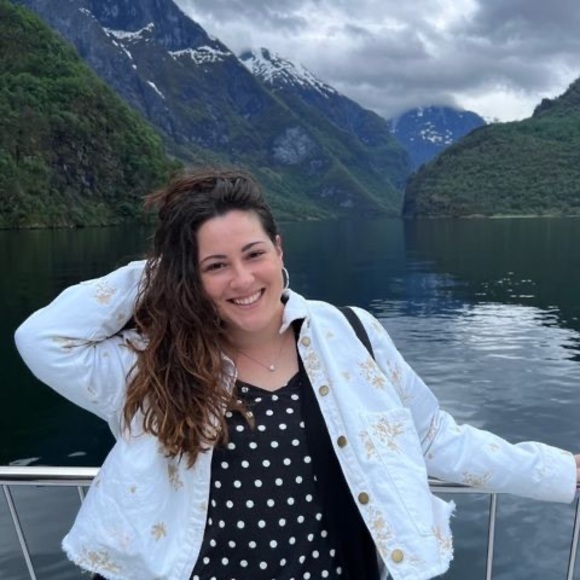 Meet your Posher, Sabrina - Picture 1 of 1